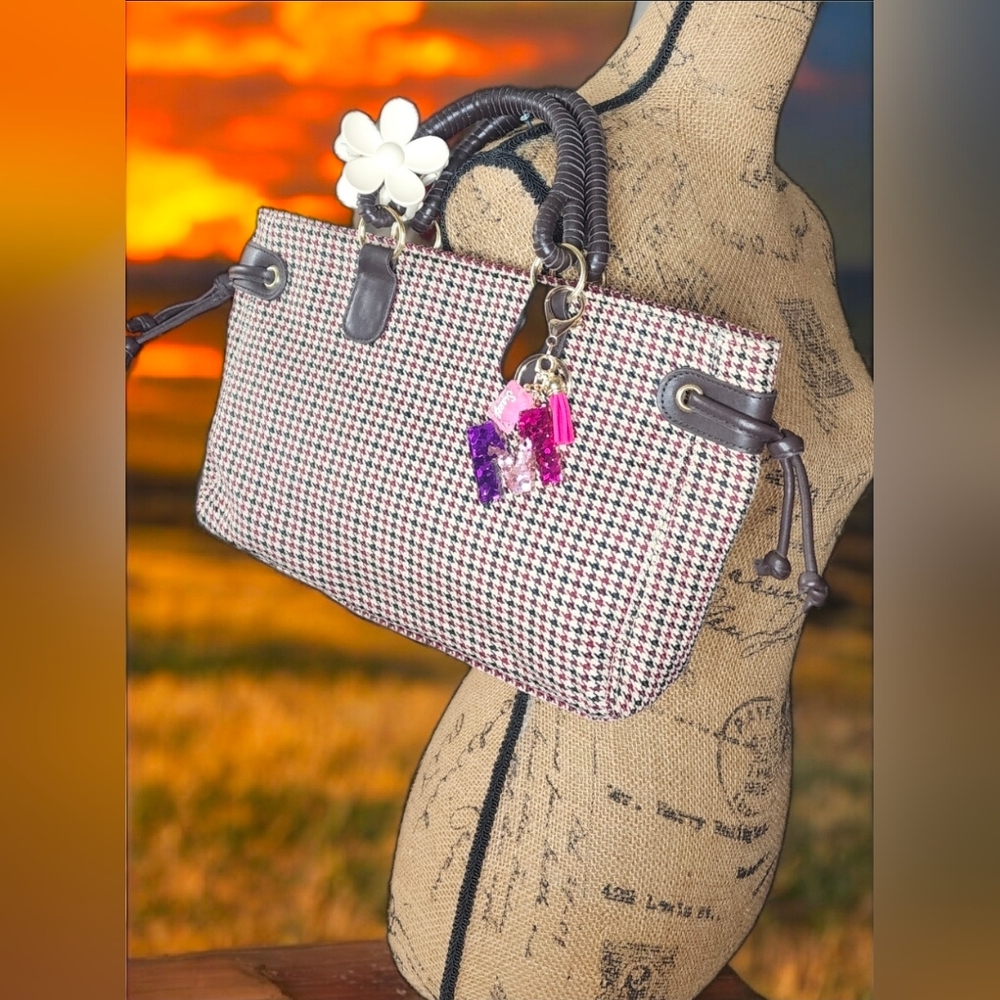 Victoria's Secret Houndstooth Plaid Handbag With Multi Charm & Flower Clip - Picture 7 of 13